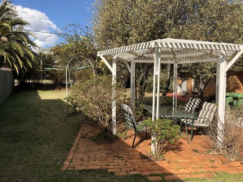 Picnic Point Villas - Australian Directory 4