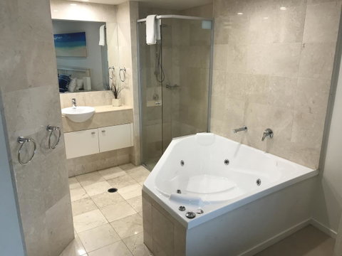 Cilento Mooloolaba - Australian Directory 42