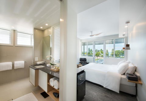 Heart Hotel And Gallery Whitsundays - Australian Directory 2