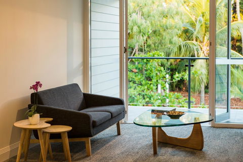 Heart Hotel And Gallery Whitsundays - Australian Directory 15