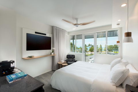Heart Hotel And Gallery Whitsundays - Australian Directory 4