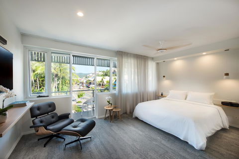 Heart Hotel And Gallery Whitsundays - Australian Directory 0