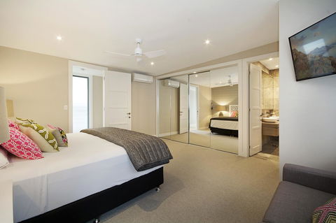 Jacaranda Noosa - Australian Directory 18