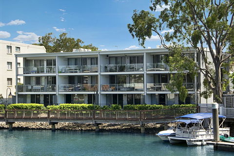 Jacaranda Noosa - Australian Directory 9