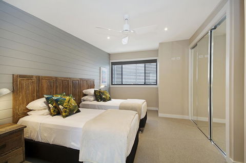 Jacaranda Noosa - Australian Directory 16