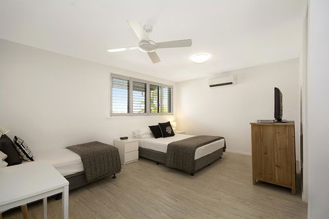 Jacaranda Noosa - Australian Directory 29
