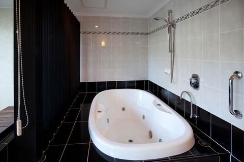 Regal Port Douglas - Australian Directory 27