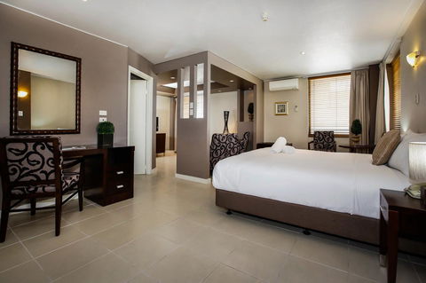 Madison Plaza Townsville - Australian Directory 1