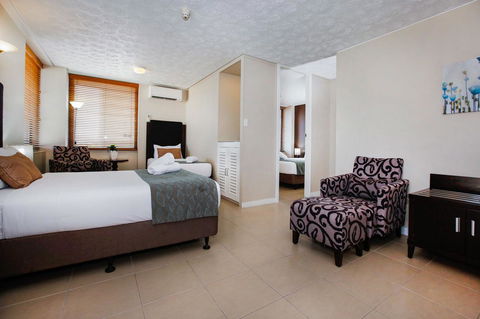 Madison Plaza Townsville - Australian Directory 6