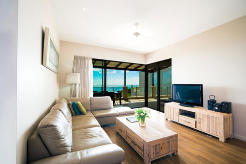 Whitsunday Reflections - Australian Directory 12
