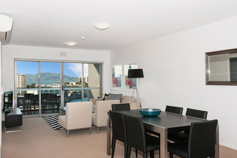 Allure Hotel & Apartments - Australian Directory 40