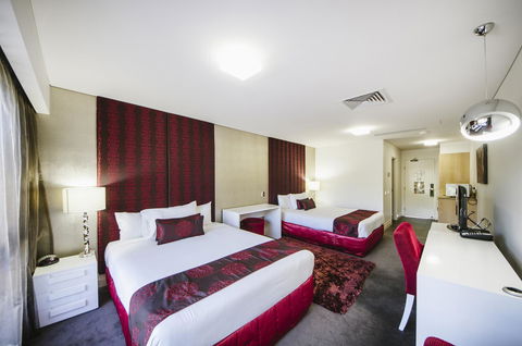 City Golf Club Motel - Australian Directory 26