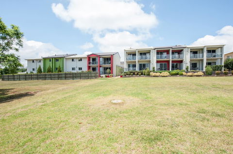 City Golf Club Motel - Australian Directory 13