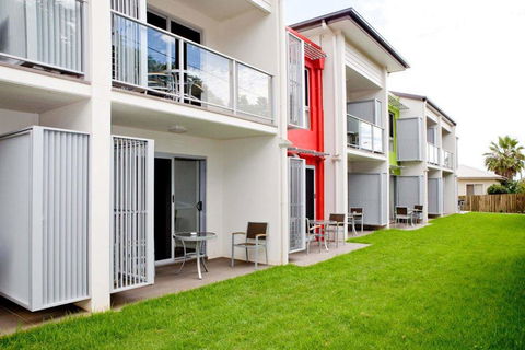 City Golf Club Motel - Australian Directory 12
