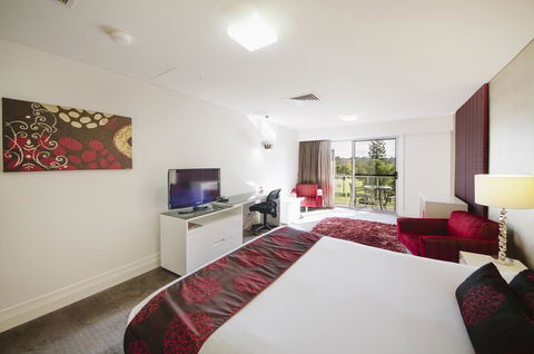 City Golf Club Motel - Australian Directory 33