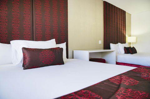 City Golf Club Motel - Australian Directory 32