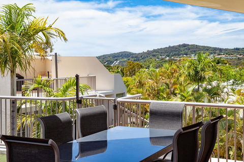 Noosa Tropicana - Australian Directory 36
