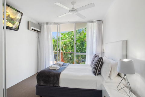 Noosa Tropicana - Australian Directory 34
