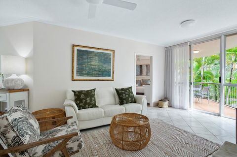 Noosa Tropicana - Australian Directory 5