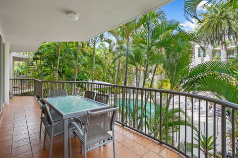 Noosa Tropicana - Australian Directory 13
