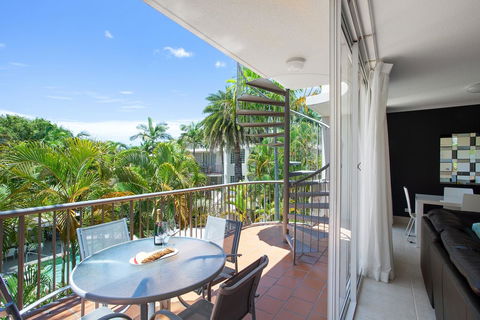 Noosa Tropicana - Australian Directory 35