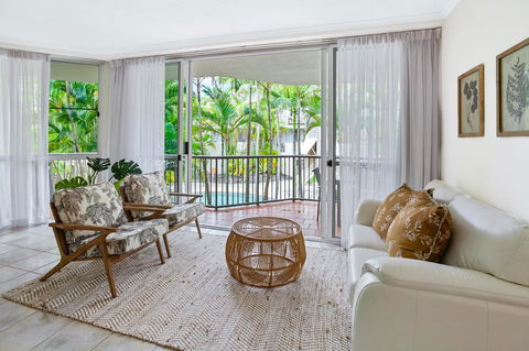Noosa Tropicana - Australian Directory 18