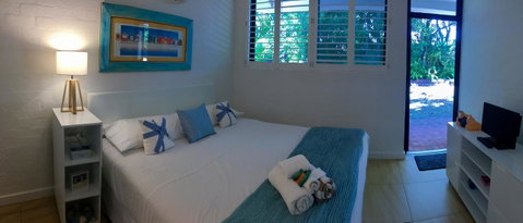 Bayona 1 Little Cove - Australian Directory 7