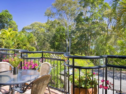 Bayona 1 Little Cove - Australian Directory 5
