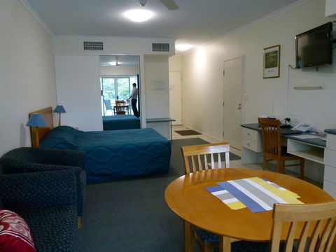 Madison Ocean Breeze Apartments - Australian Directory 27