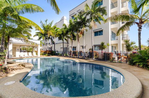 Madison Ocean Breeze Apartments - Australian Directory 0