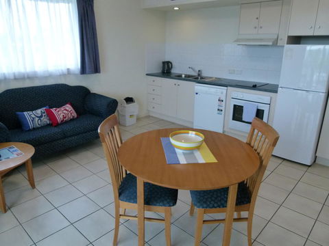 Madison Ocean Breeze Apartments - Australian Directory 23