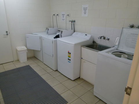 Madison Ocean Breeze Apartments - Australian Directory 36