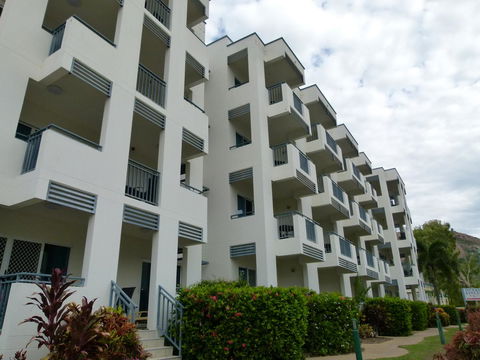 Madison Ocean Breeze Apartments - Australian Directory 7