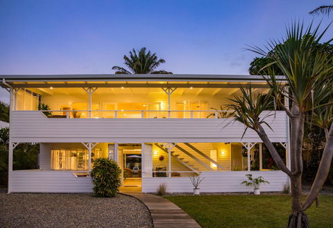 Jamaica Beach House - Australian Directory 24