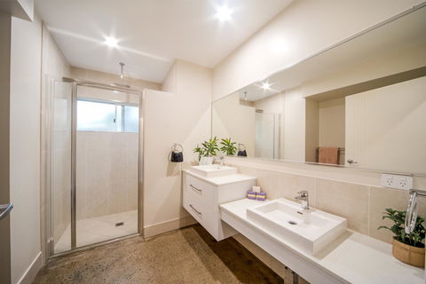 Whitsunday Luxury Homes - Australian Directory 33