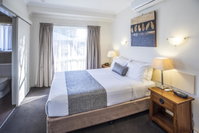 Book Emerald Accommodation Vacations Australian Directory Australian Directory