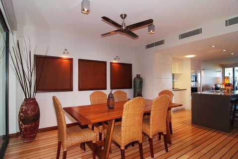 The Boathouse Apartments - Australian Directory 12