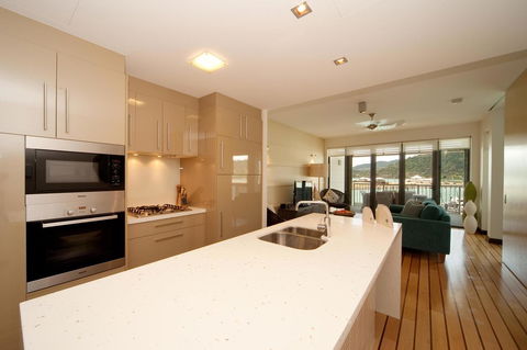 The Boathouse Apartments - Australian Directory 11