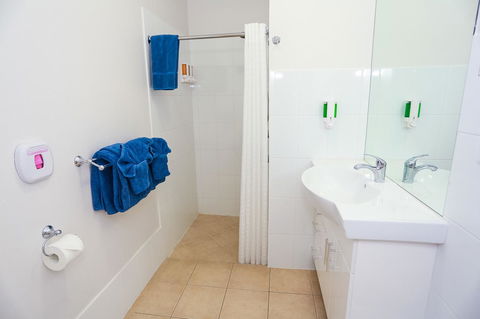 Port Douglas Motel - Australian Directory 13