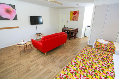 Port Douglas Motel - Australian Directory 7