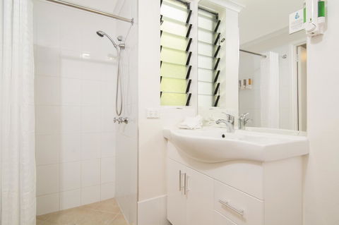 Port Douglas Motel - Australian Directory 42