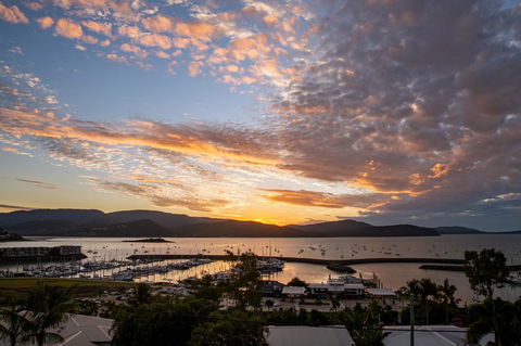 Sunlit Waters Studio Apartments - Australian Directory 16