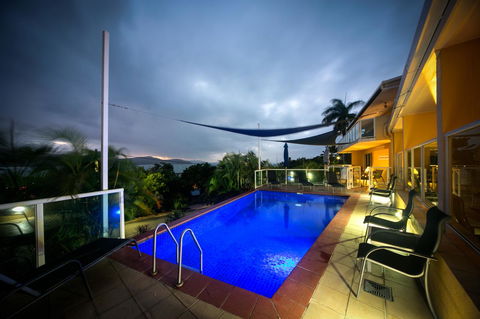 Sunlit Waters Studio Apartments - Australian Directory 2