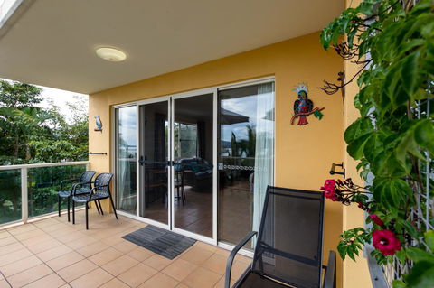 Sunlit Waters Studio Apartments - Australian Directory 32