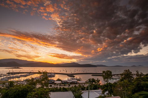 Sunlit Waters Studio Apartments - Australian Directory 15