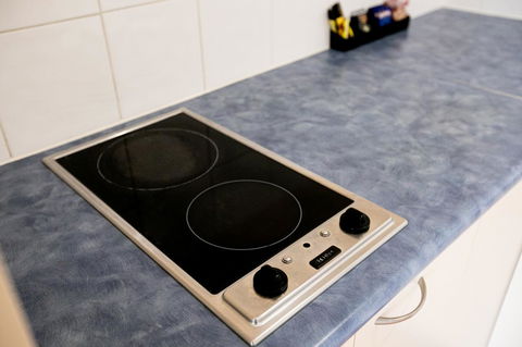 Sunlit Waters Studio Apartments - Australian Directory 35