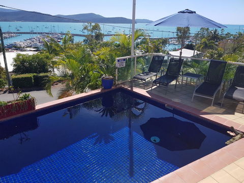 Sunlit Waters Studio Apartments - Australian Directory 4