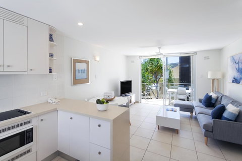 Maison Noosa - Australian Directory 29