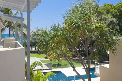 Maison Noosa - Australian Directory 9