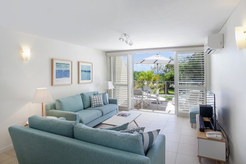 Maison Noosa - Australian Directory 3